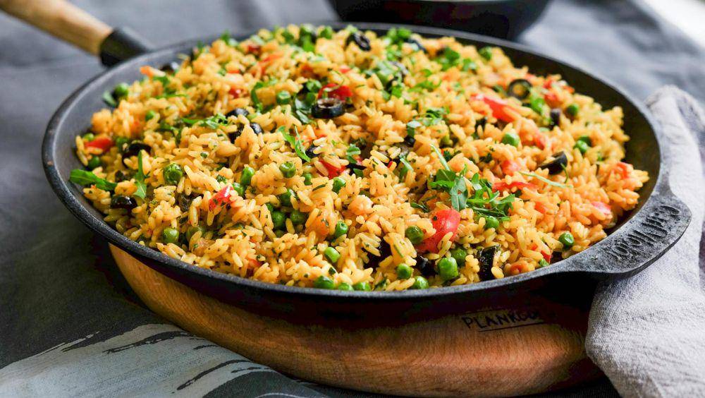 nasi goreng (pexels.com/Nadja M)
