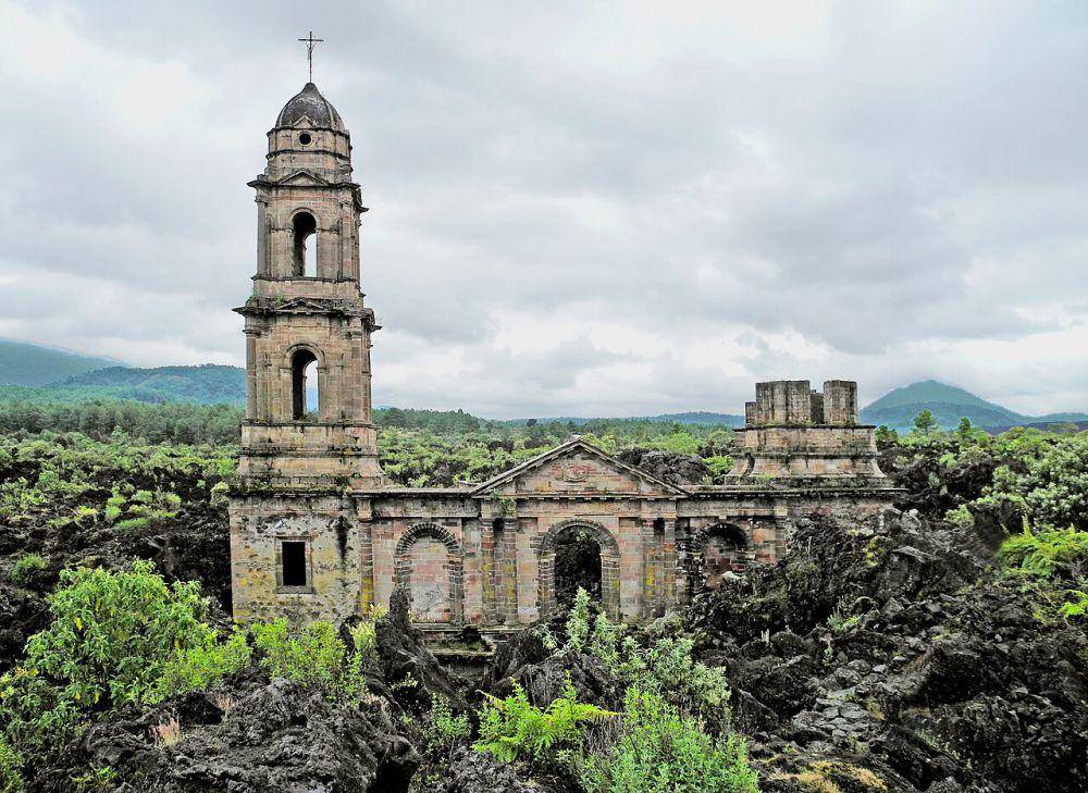 San Juan Parangaricutiro, Meksiko (commons.wikimedia.org/LBM1948)