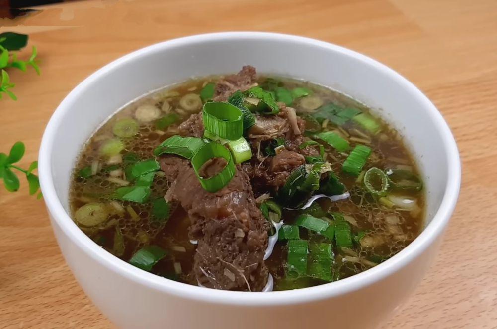 Resep Sup Konro Khas Makassar untuk Menu Makan Malam Spesial
