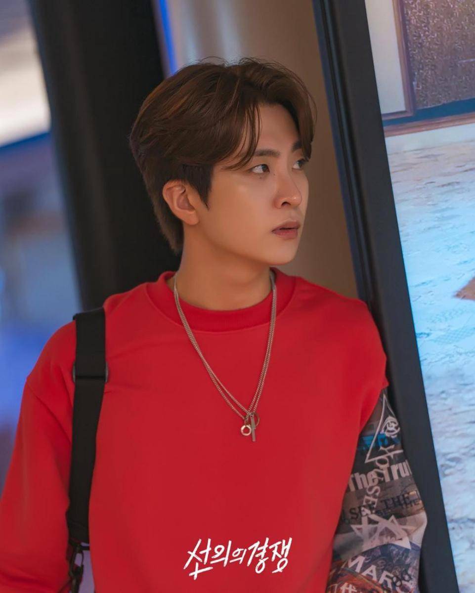 Choi Young Jae di drama Friendly Rivalry (instagram.com/xplusu.series)