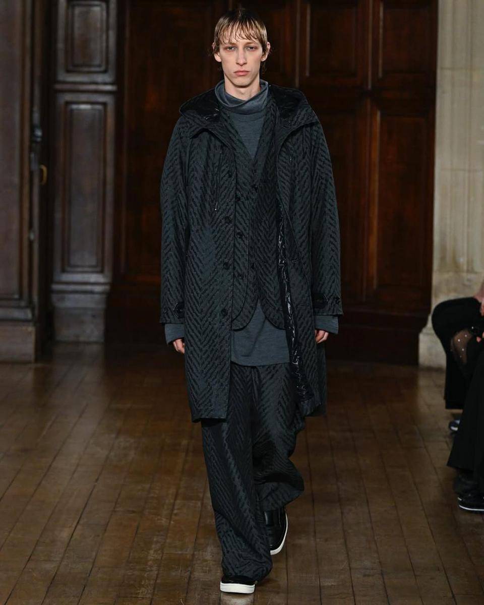 White Mountaineering F/W 2025-26 di Paris Fashion Week Menswear (instagram.com/whitemountaineering_official)