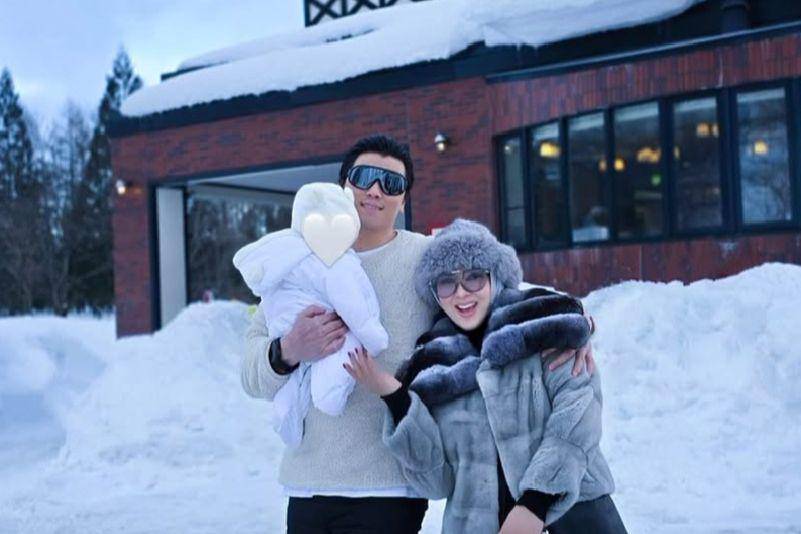 Syahrini dan Reino Barack kenalkan anak pada salju di Jepang (instagram.com/princessyahrini)