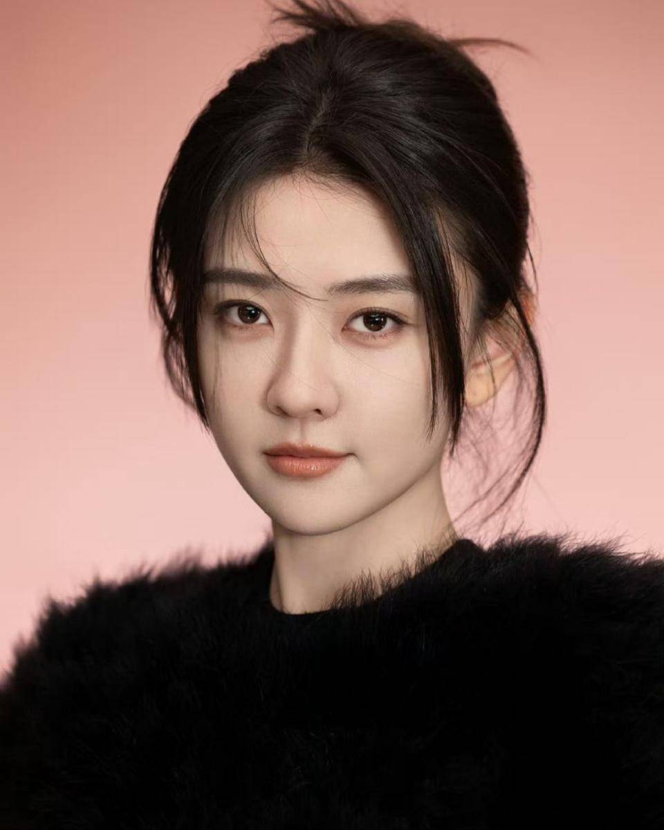 potret Liang Jie (weibo.com/梁洁Little)