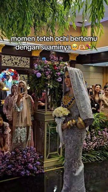 Akad nikah Ochi Rosdiana dan Luthfi Arif (Instagram.com/qoritilawah)