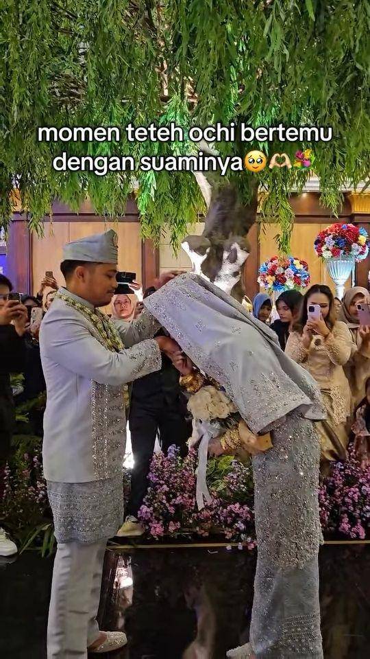 Akad nikah Ochi Rosdiana dan Luthfi Arif (Instagram.com/qoritilawah)