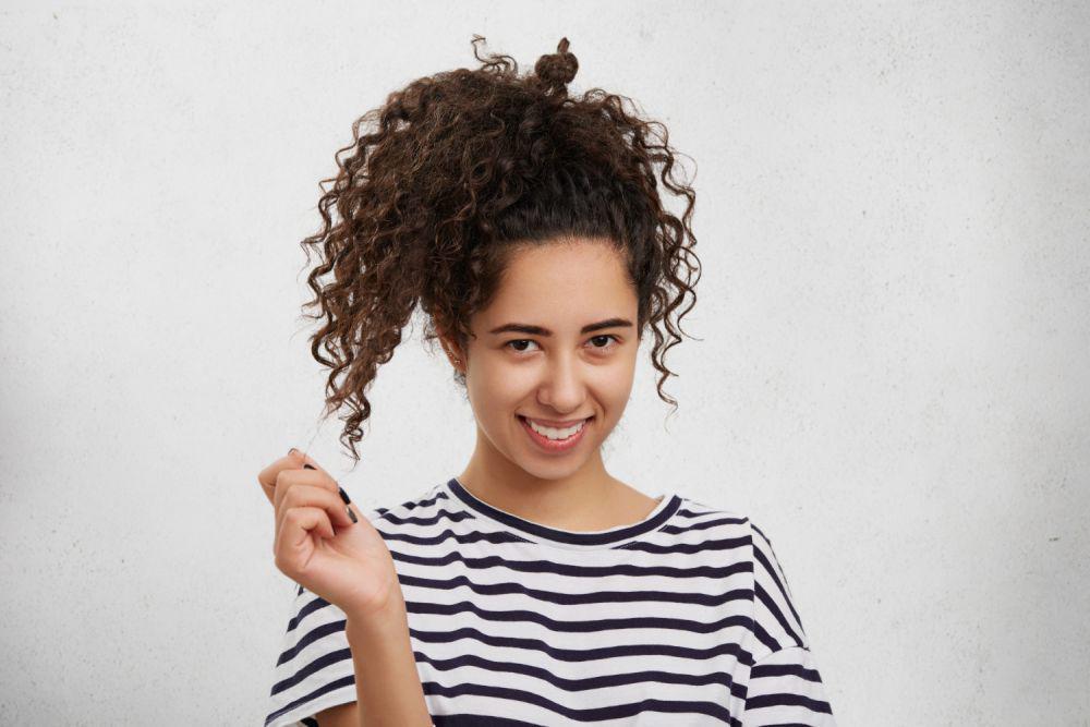 5 Step Andalan untuk Rambut Curly yang Lembut dan Berkilau