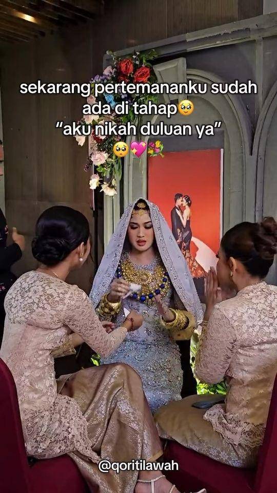 Akad nikah Ochi Rosdiana dan Luthfi Arif (Instagram.com/qoritilawah)