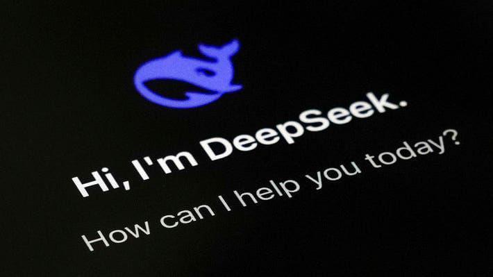 ilustrasi tampilan depan aplikasi DeepSeek AI (forbes.com)