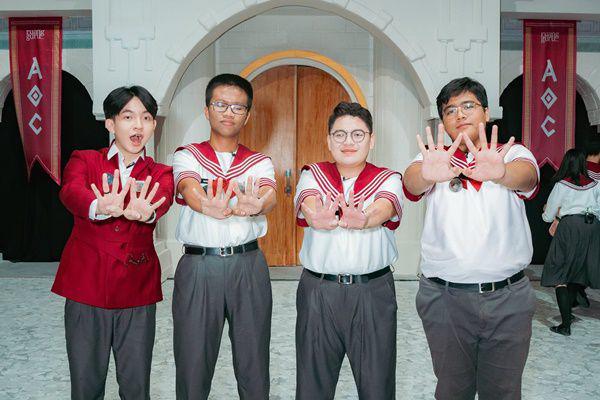 7 Potret Maxwell Dampingi District IV Sampai Jadi Juara AoC