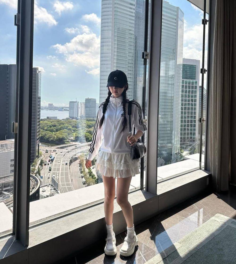 Gaeul IVE (instagram.com/fallingin__fall)