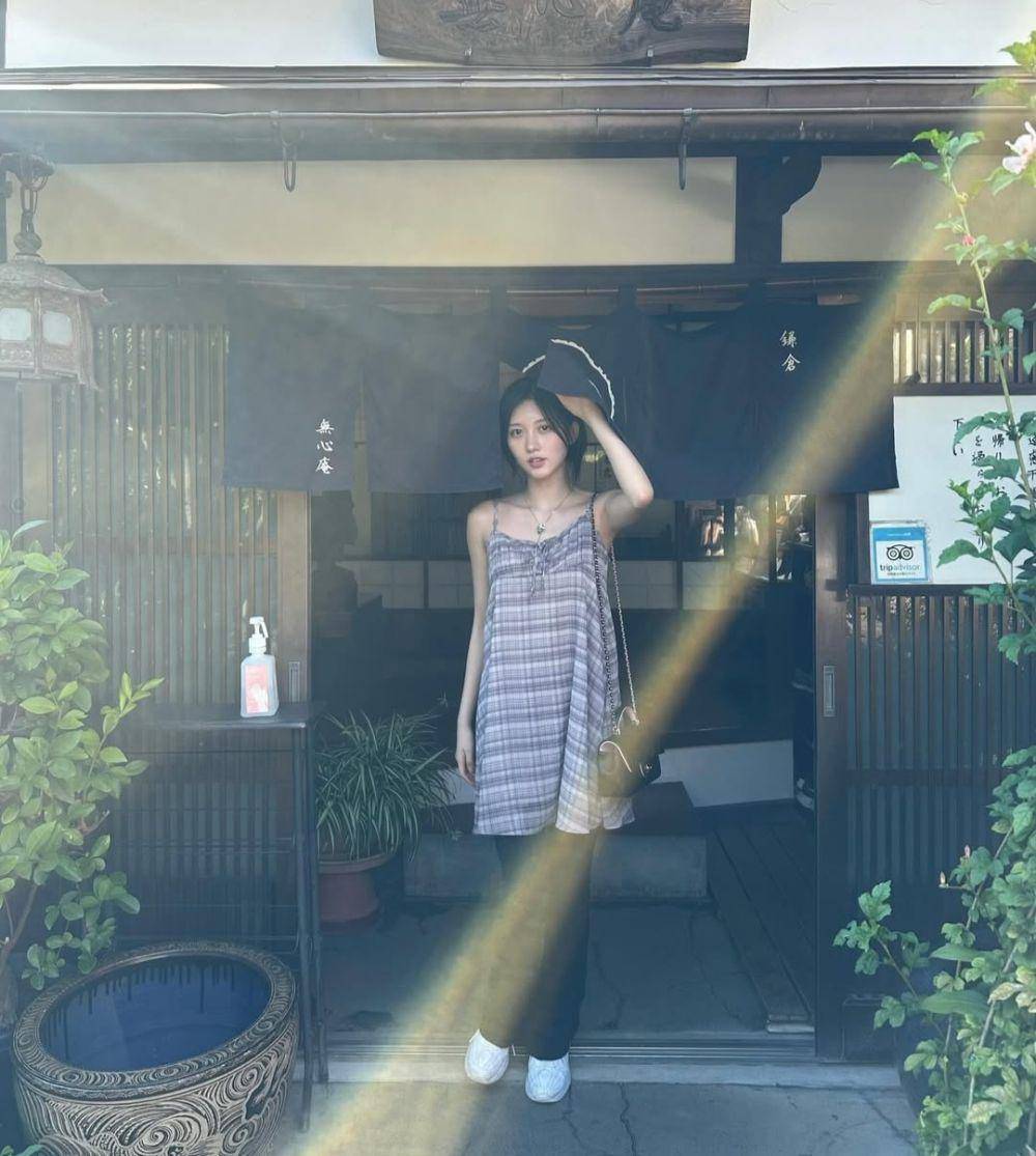Gaeul IVE (instagram.com/fallingin__fall)