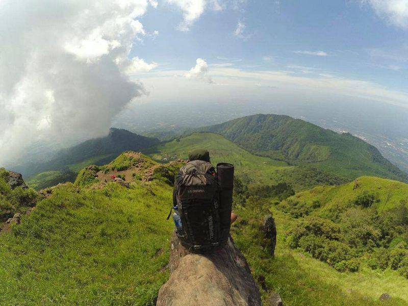 potret pemandangan di jalur pendakian Gunung Ungaran (instagram.com/galihsg)