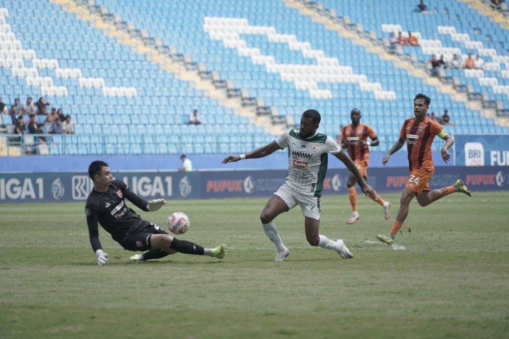 Para pemain PSS gagal memanfaatkan peluang sehingga kalah dari Borneo FC. (Dok. Tim Media PSS)