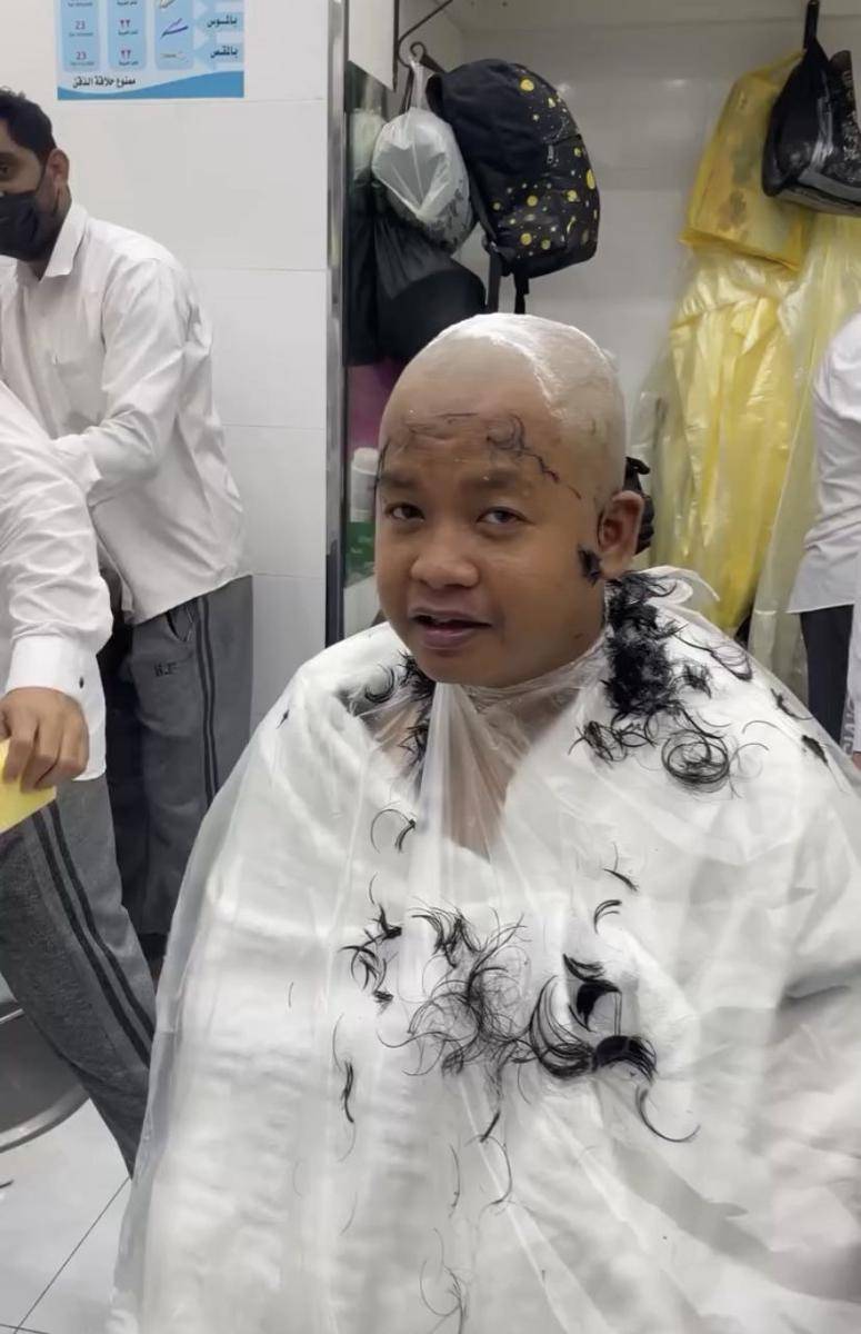 potret umrah Dustin Tiffani (Instagram.com/jhonsss24)