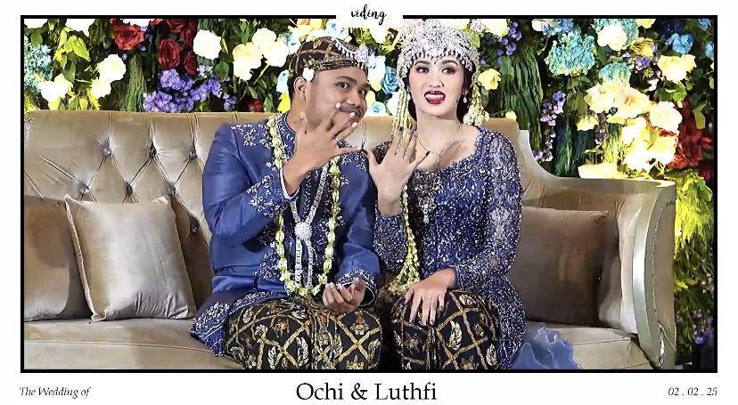 7 Potret Resepsi Pernikahan Ochi Rosdiana dan Luthfi Arif Adianto