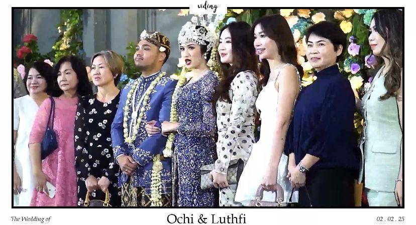 potret resepsi pernikahan Ochi Rosdiana dan Luthfi Arif Adianto (youtube.com/Ochi Rosdiana)