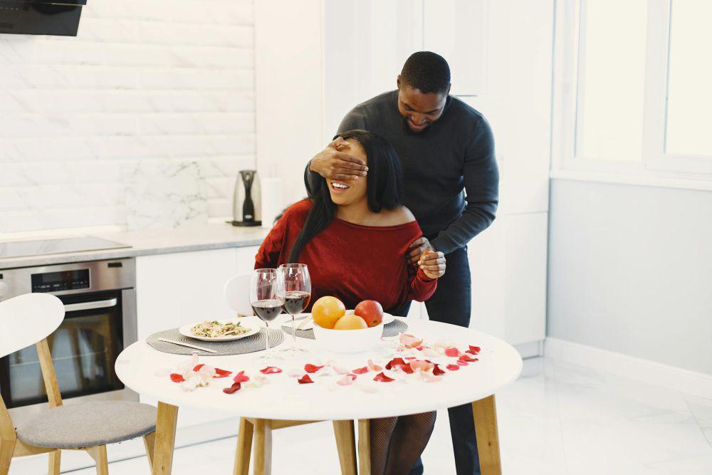 5 Hal yang Harus Dihindari saat Merayakan Valentine dengan Pasangan