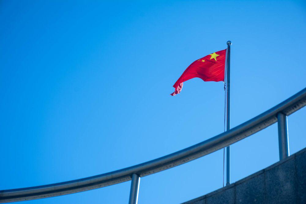 ilustrasi bendera China (pexels.com/Zifeng Xiong)