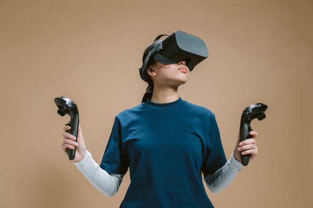 ilustrasi perkembangan dunia game dan esport (pexels.com/Tima Miroshnichenko)