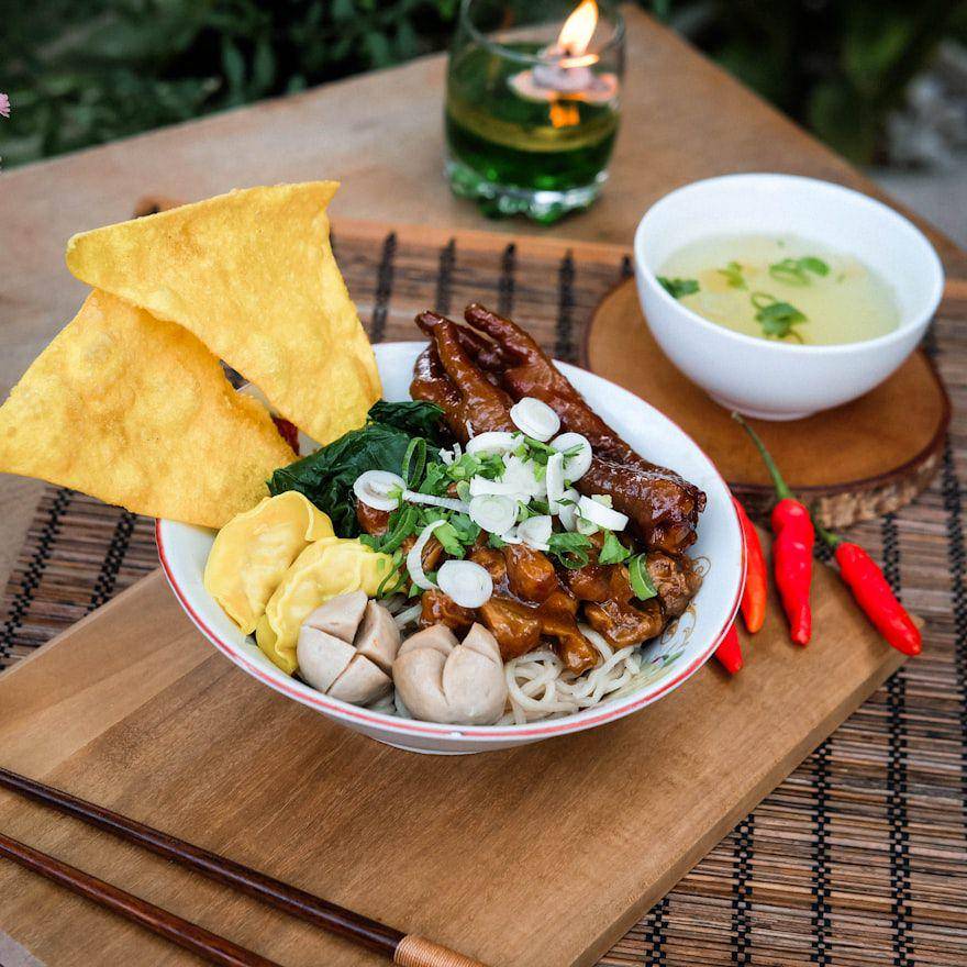 ilustrasi resep mie ayam ala wonogiri (unsplash.com/@eprayatama)