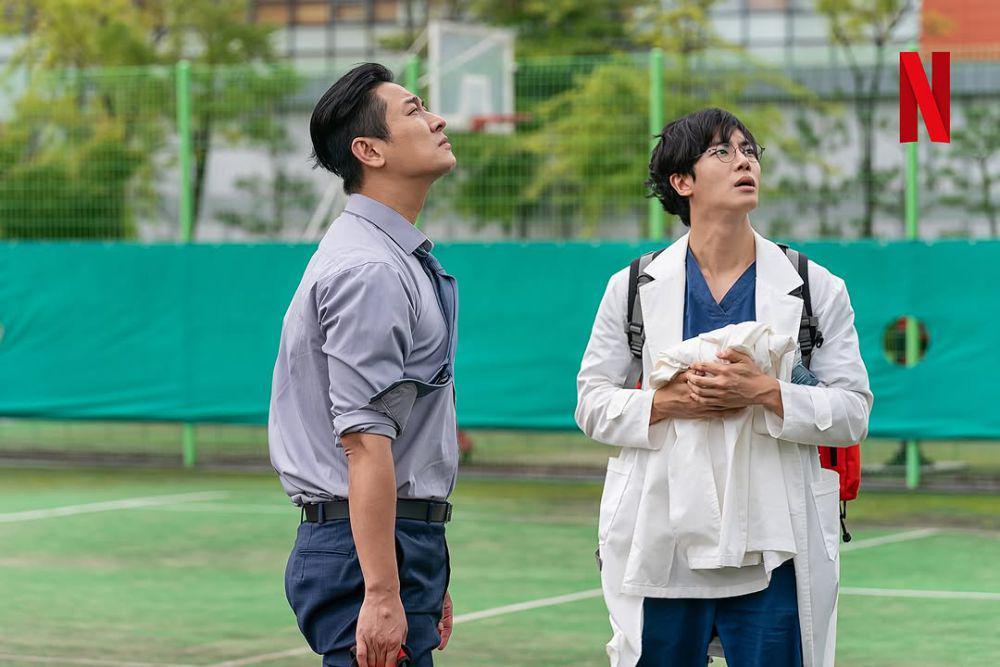 7 Kontras Kepribadian Yang Jae Won-Baek Kang Hyuk di The Trauma Code