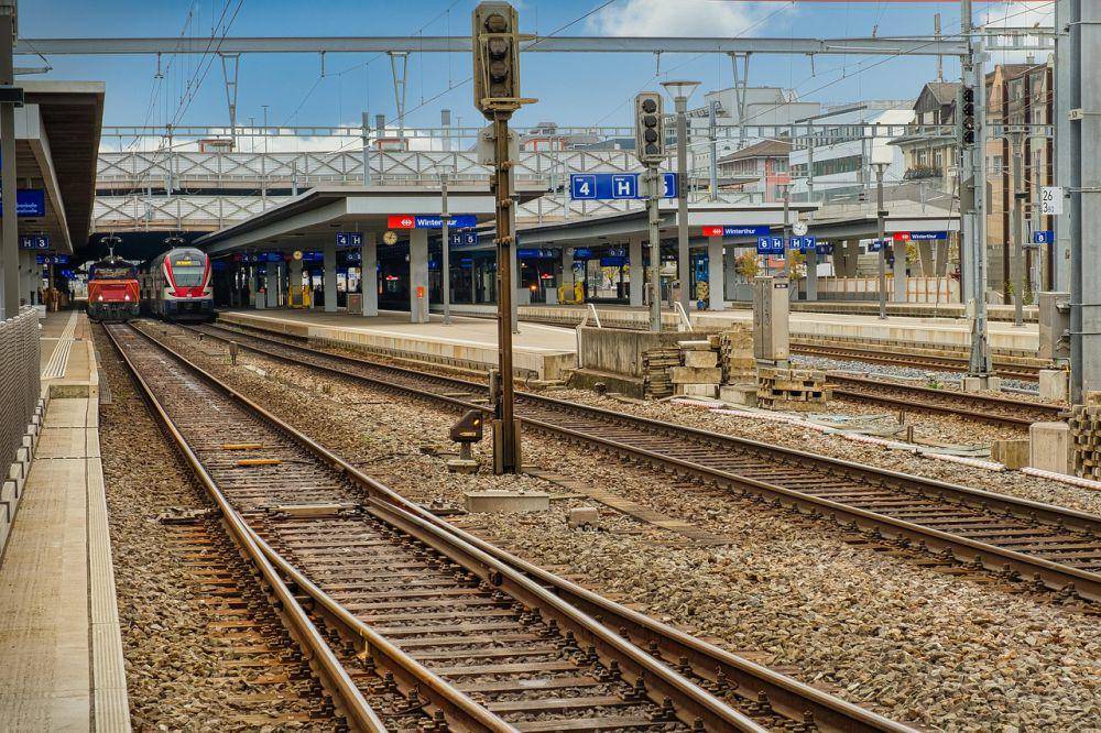 ilustrasi stasiun kereta api (pixabay.com/Holger Schué)