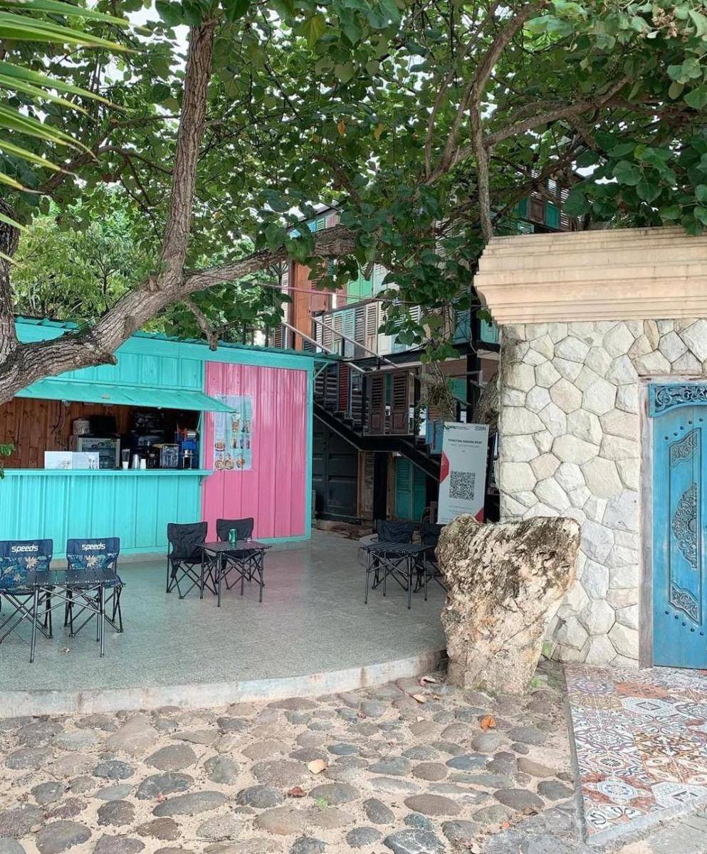 Potret Terbaru Pantai Mutun (Instagram/mimis_caffee)