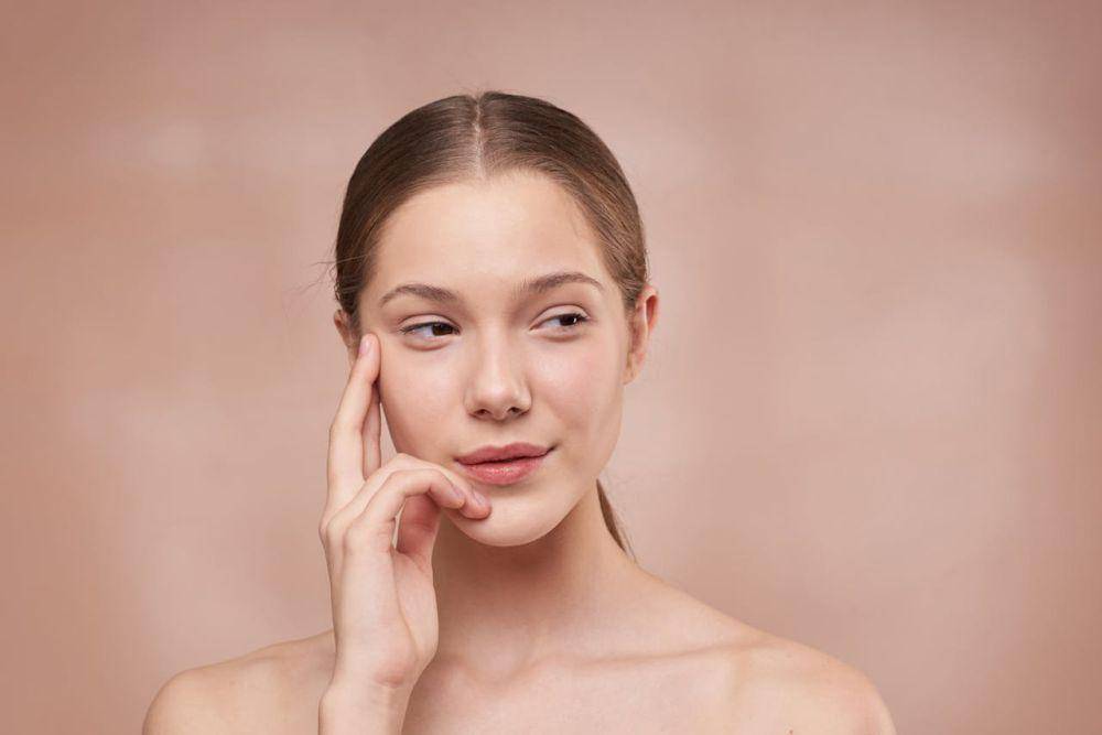 ilustrasi kulit glowing (pexels.com/Shiny Diamond)
