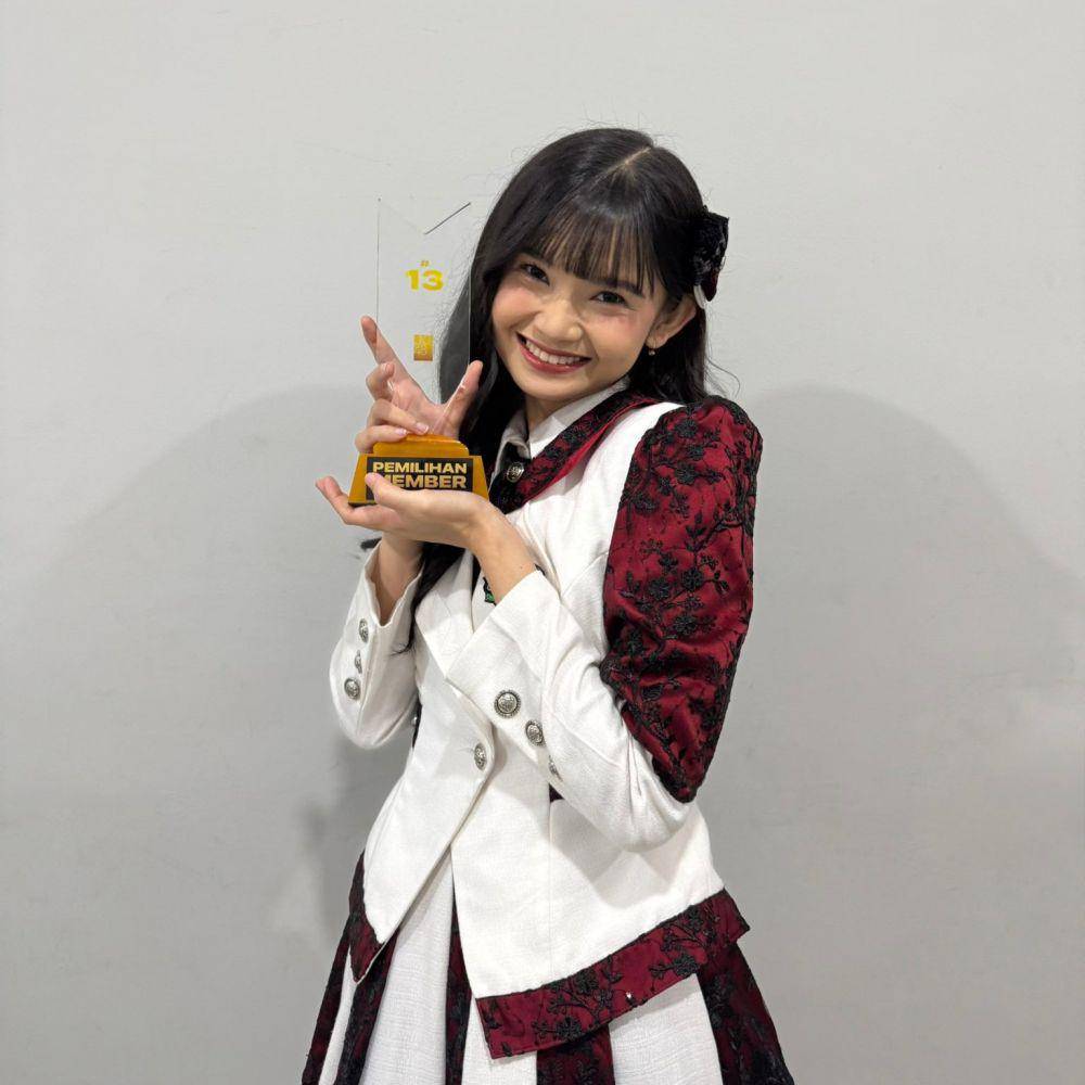 Indah JKT48 Center "Bibir yang Telah Dicuri" (x.com/C_IndahJKT48)