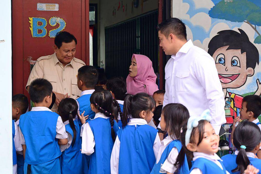 Presiden Prabowo Meninjau Program MBG di TK-SD Pulo Gadung (dok. Sekretariat Presiden)