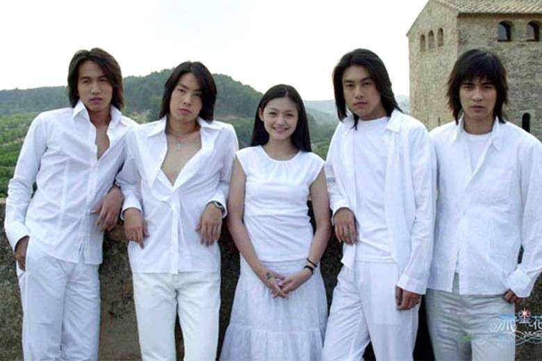 Lirik Lagu Qing Fei De Yi - Harlem Yu OST Meteor Garden