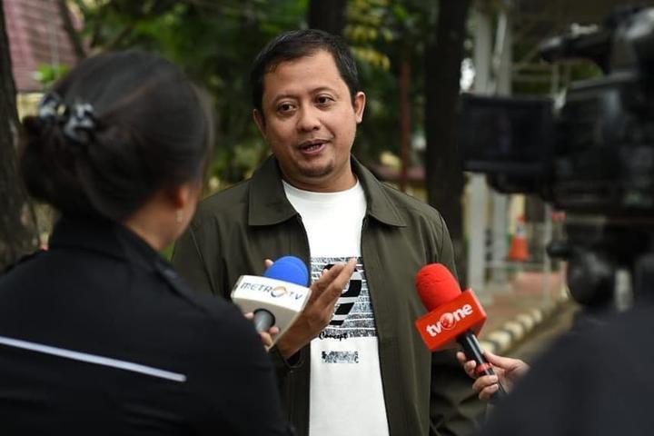 Dosen UNJ Ubedilah Dicopot Sebagai Kaprodi Usai Laporkan Jokowi ke KPK