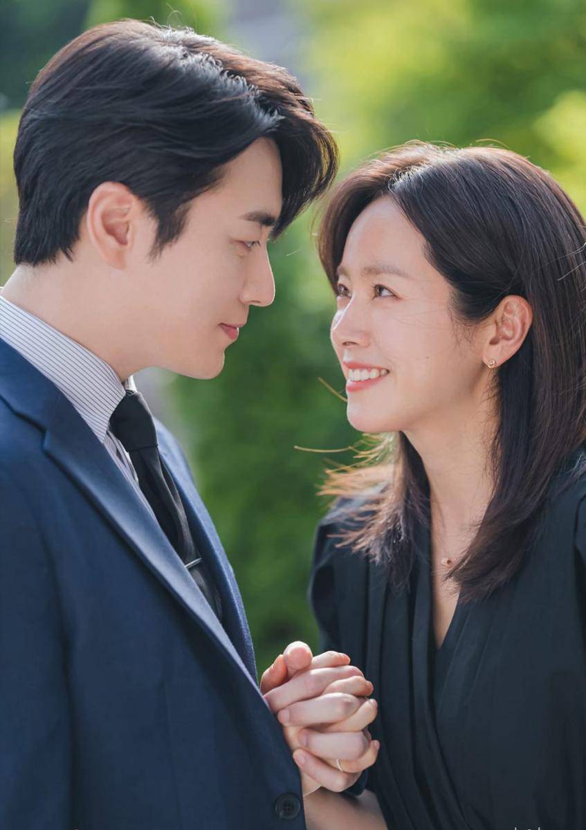 Han Ji Min dan Lee Jun Hyuk di KDrama Love Scout (dok.SBS/Love Scout)