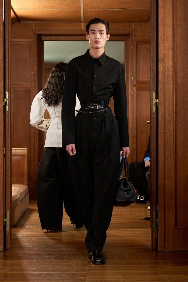 Jacquemus F/W 2025-26 di Paris Fashion Week Menswear (dok. Jacquemus)