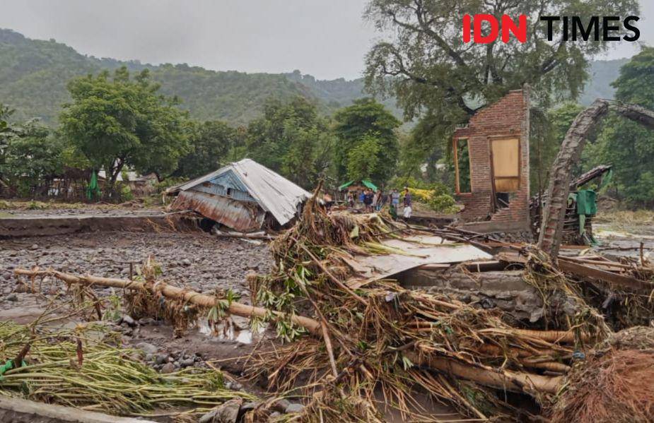 Foto rumah warga di Desa Nangawera Kecamatan Wera rusak parah usai diterjang banjir bandang (Dok/Istimewa)