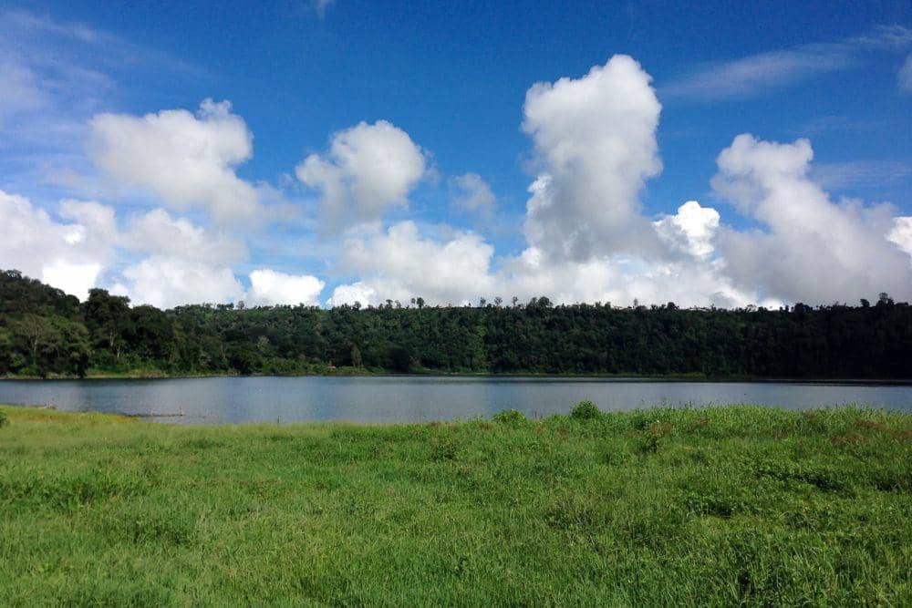 pemandangan di Danau Buyan yang memanjakan mata (dok.pribadi/Natalia Indah)