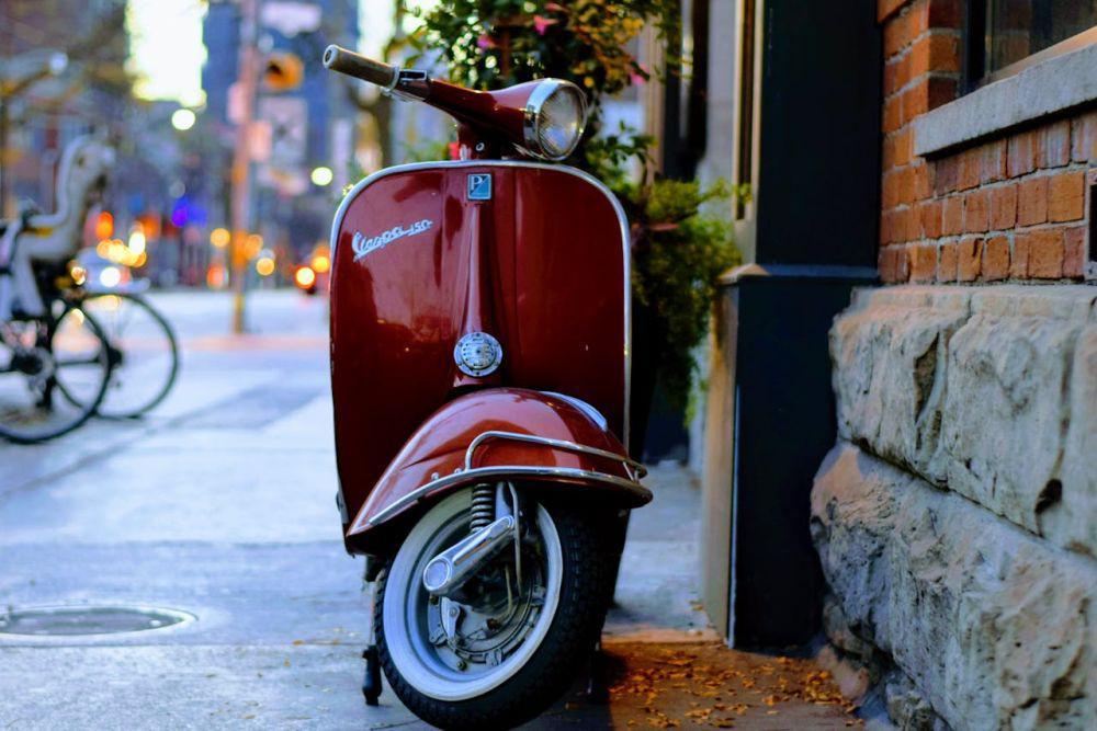 7 Merek Scooter Italia Terbaik, dari Vespa hingga Aprilia