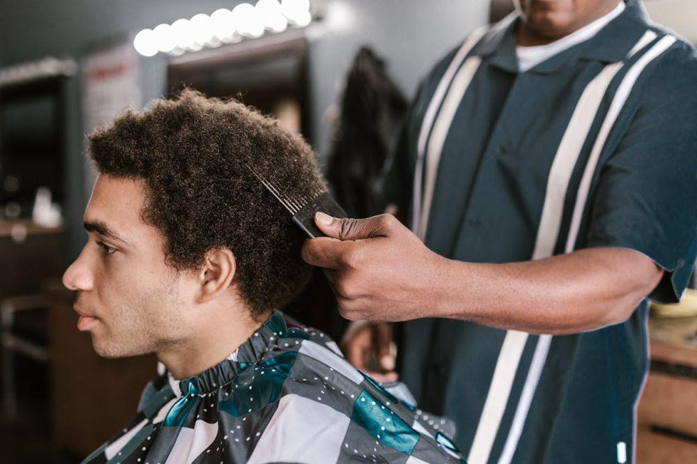 Rambut Sering Rontok, Kenali 6 Ciri-Cirinya