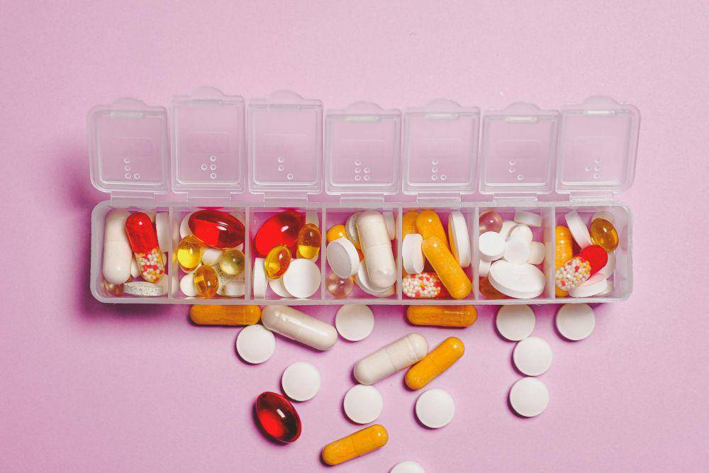 ilustrasi obat-obatan (pexels.com/Anna Shvets)