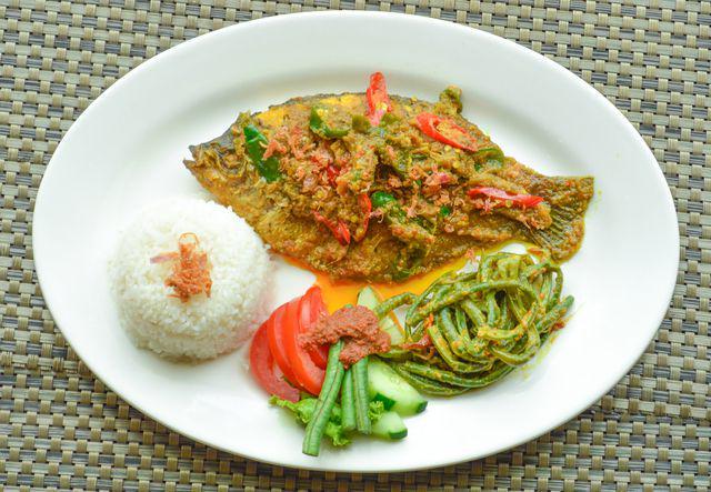 Resep Gurame Goreng Sambal Wuluh, Menu Lauk Makan Siang