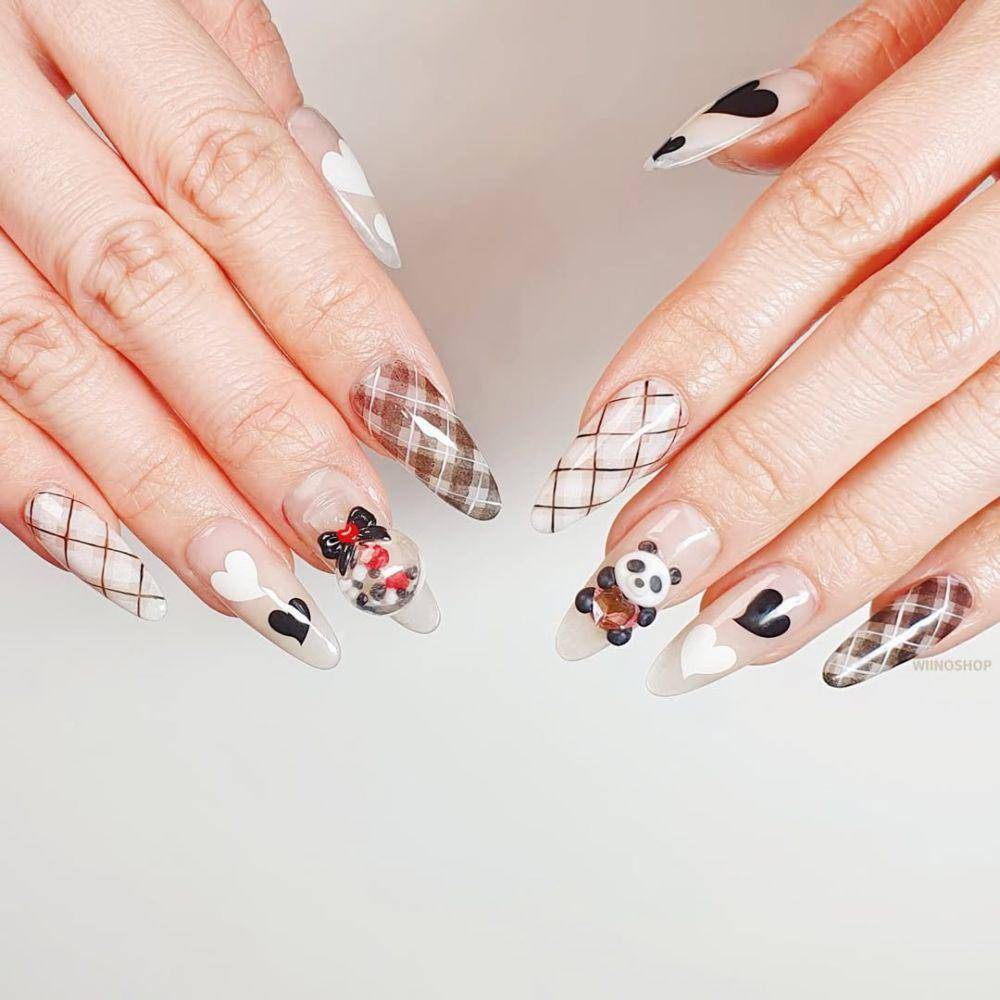 Ide nail art (instagram.com/wiinoshop)