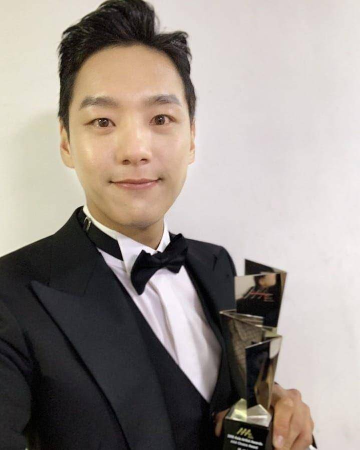 Kwak Si Yang (instagram.com/siyang87k)