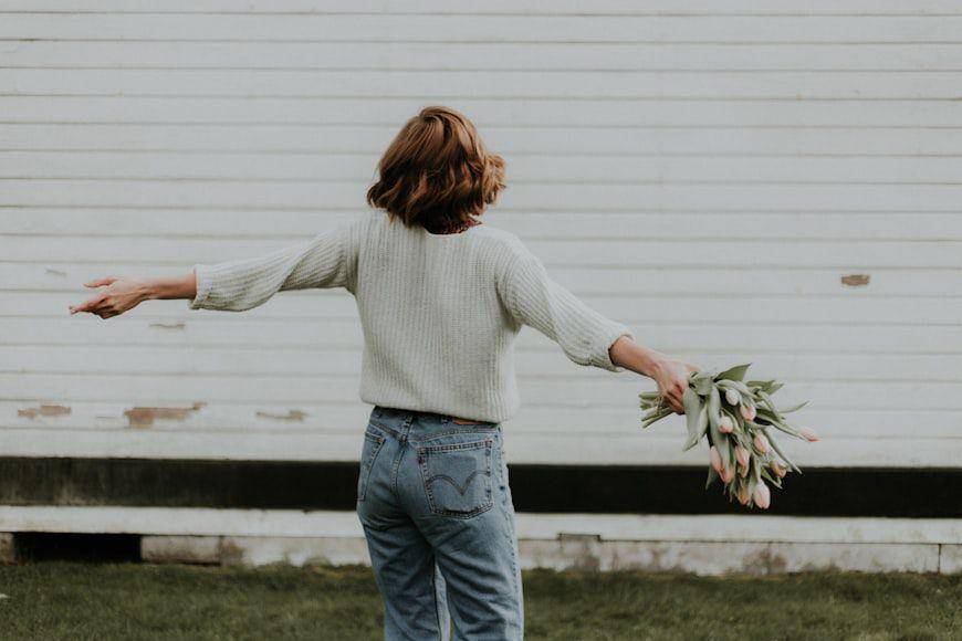 ilustrasi perempuan yang menginspirasi (unsplash.com/Priscilla Du Preez 🇨🇦)