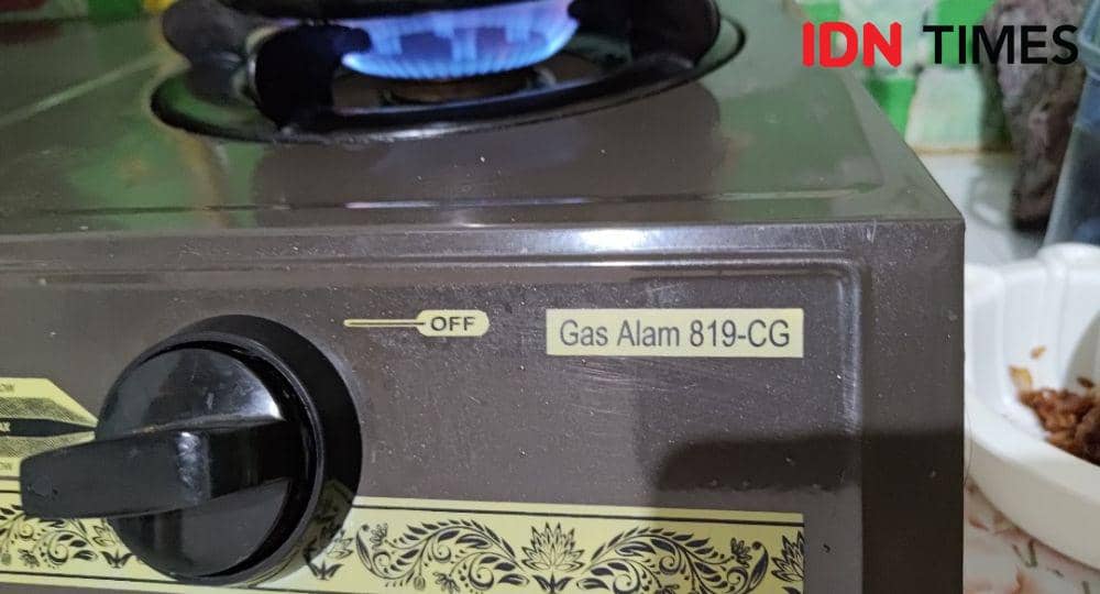 (Warga Sekayu Muba saat menggunakan gas alam) IDN Times/Yuliani