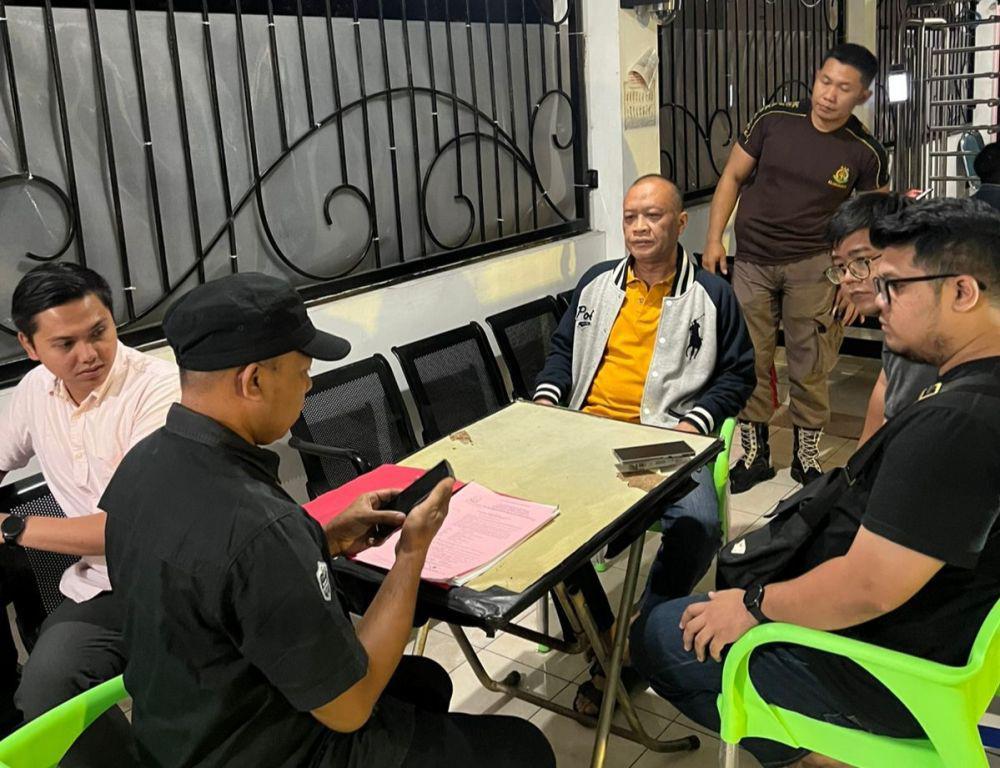 Kejari Surabaya Tangkap 2 Buron Perkara Kredit BPR