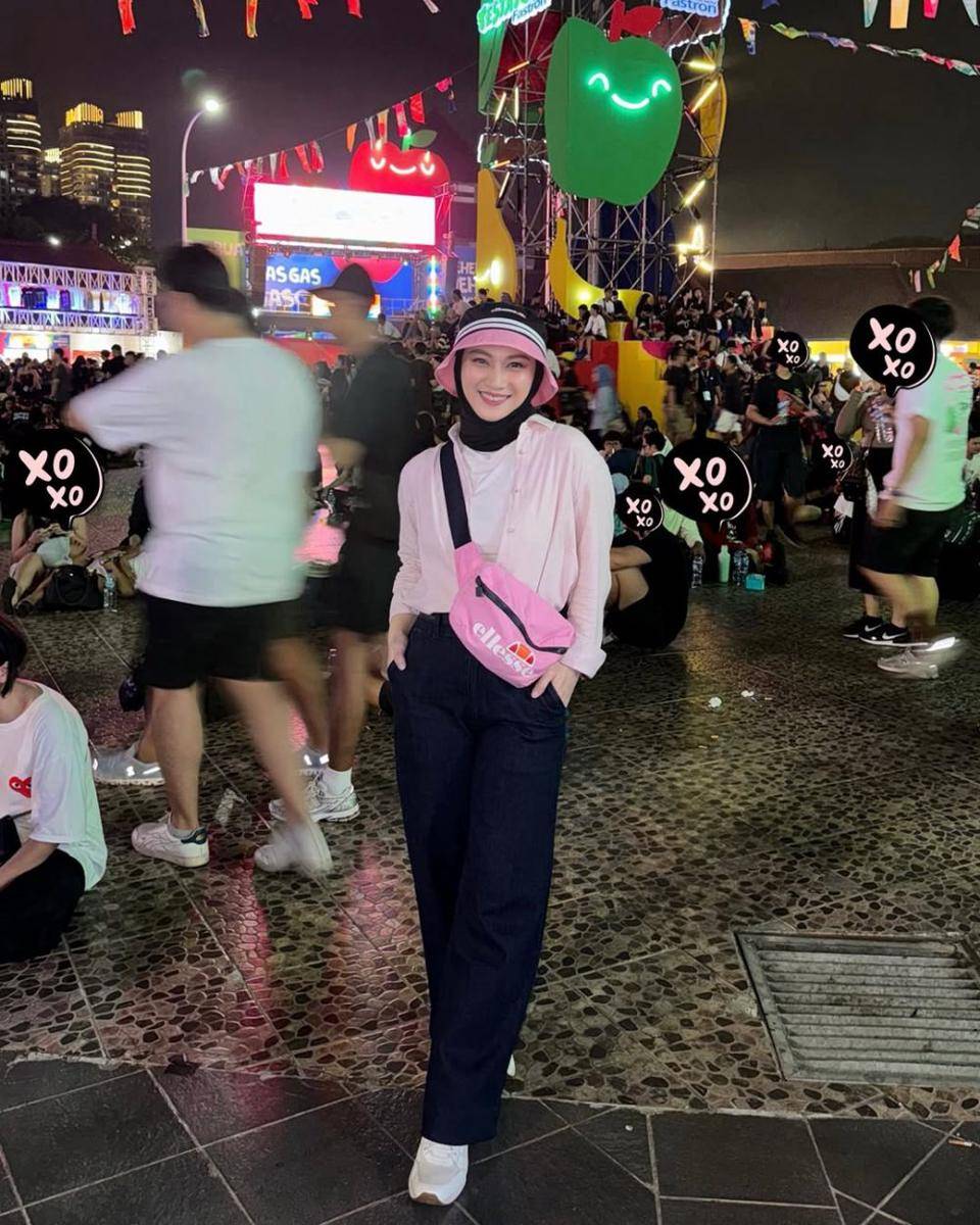 gaya outfit hangout ala Melody Laksani (instagram.com/melodylaksani92)