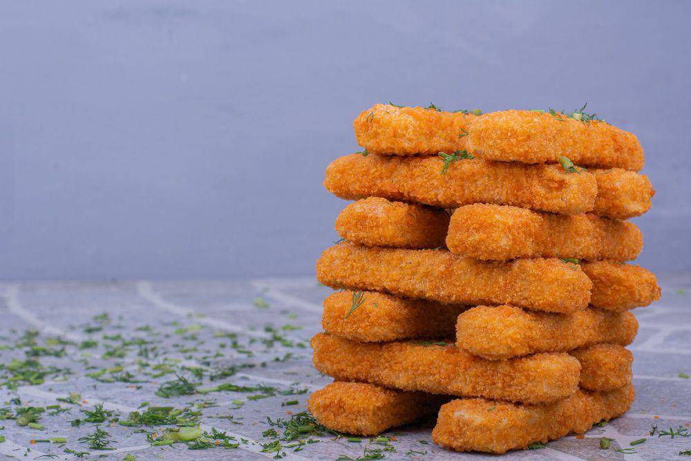 Ilustrasi nugget stik (freepik.com/azerbaijan_stockers)