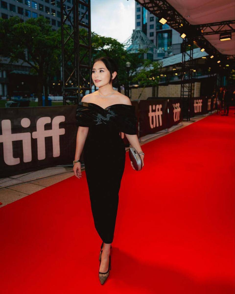 ragam dress pesta hitam ala Prilly Latuconsina (instagram.com/prillylatuconsina96)