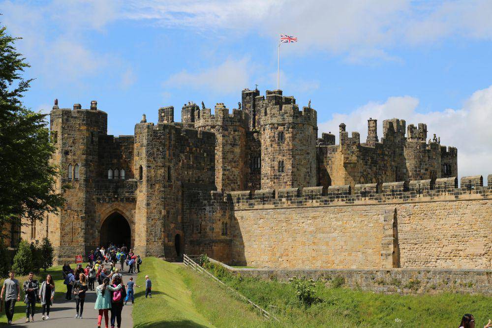 Alnwick Castle (pixabay.com/nickfrom)