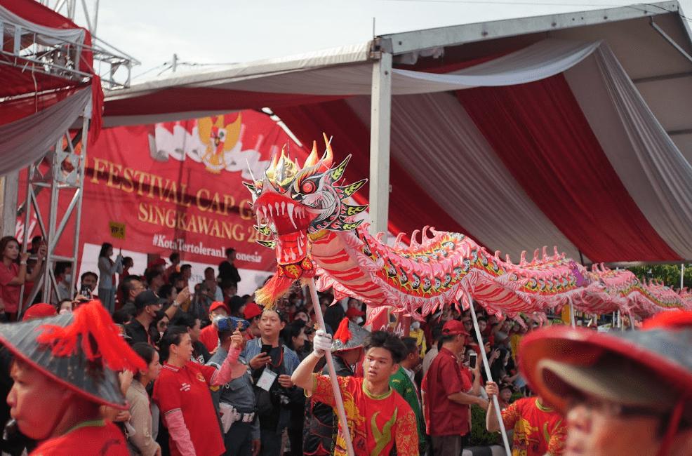 [QUIZ] Pilih Lontong Cap Go Meh atau Kue Keranjang, Kamu Bakal Nonton Cap Go Meh di Sini!
